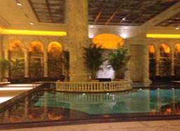 北京多家公园会所顶风作案 总统套房一天3万8